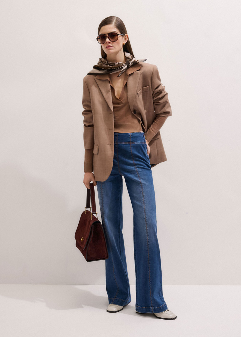 Kick Flare Travel Jean 4