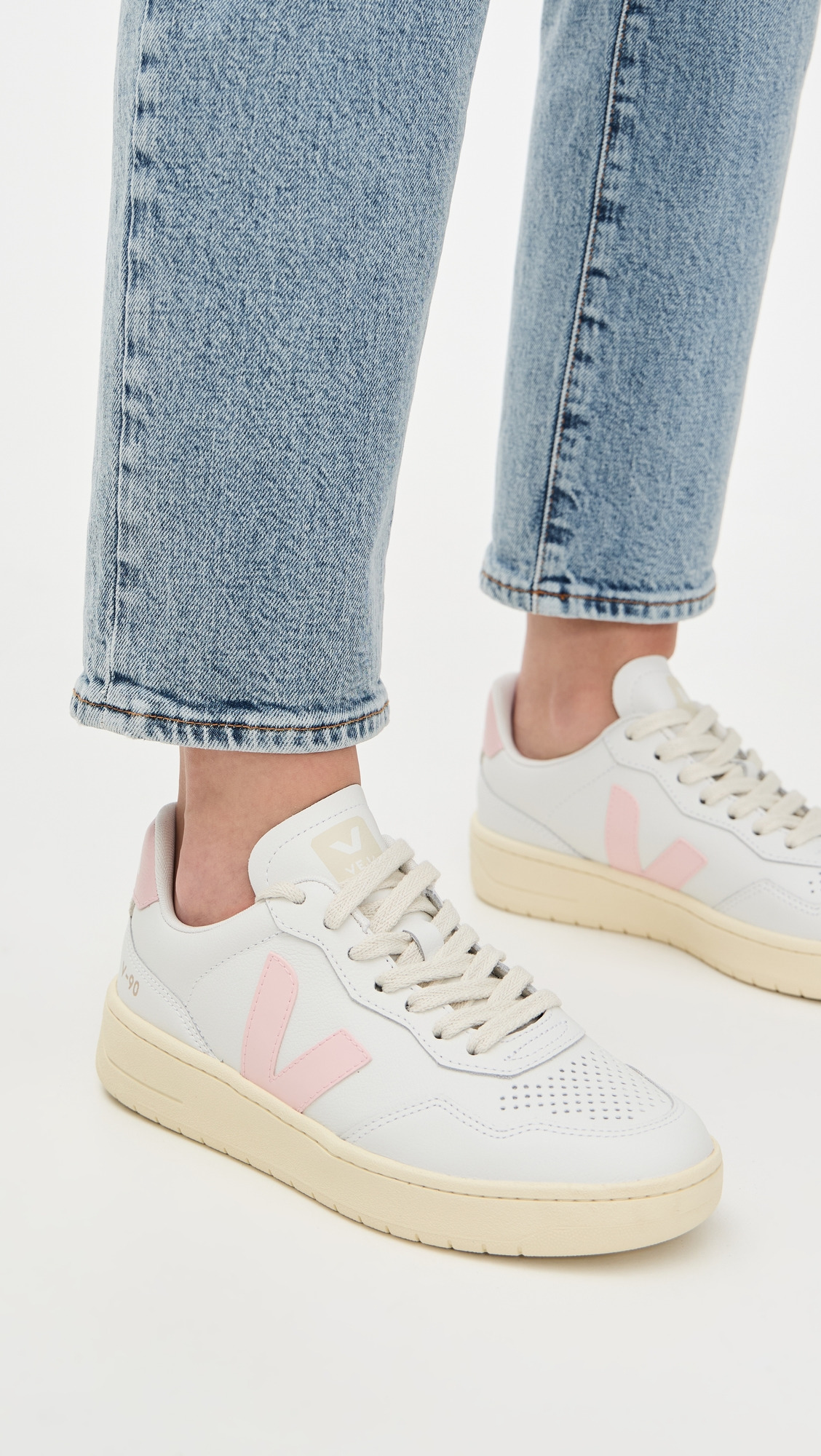 V-90 Sneakers - 2