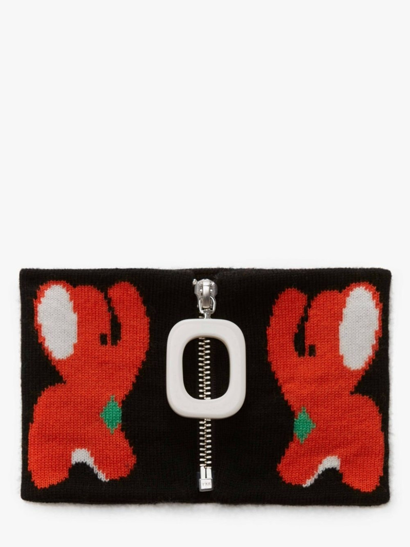 INTARSIA NECKBAND WITH ELEPHANT GRID 1