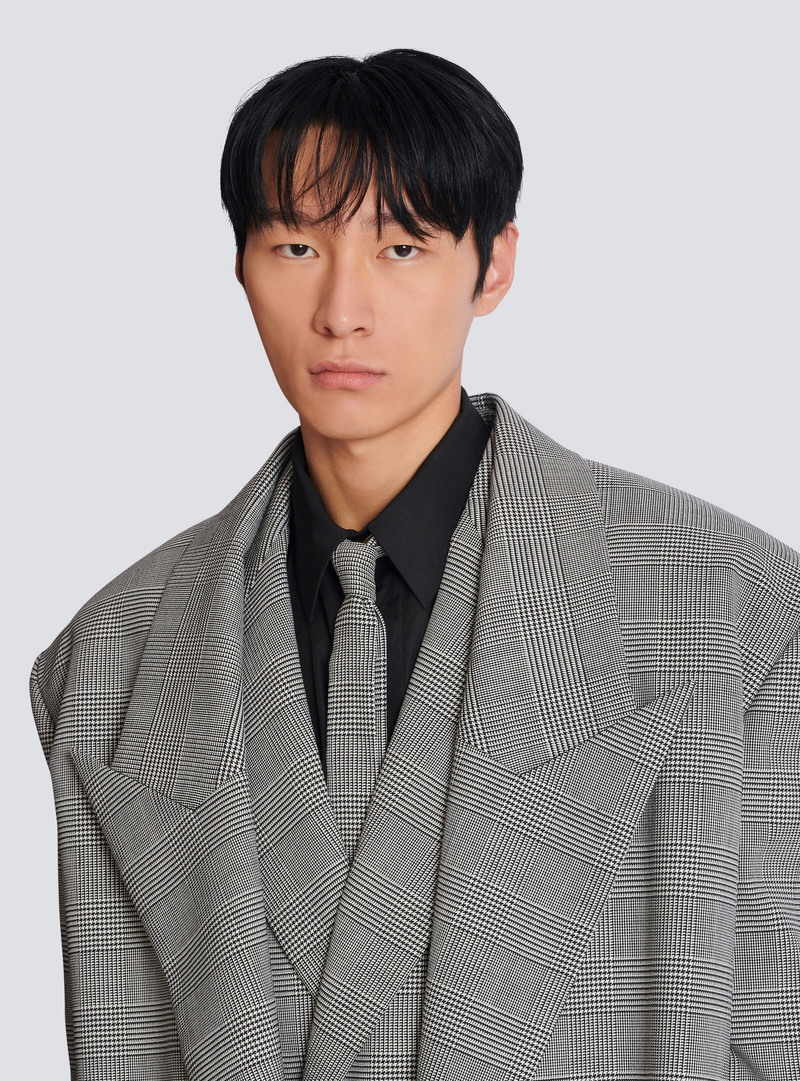 Oversized coat in Prince of Wales wool 7