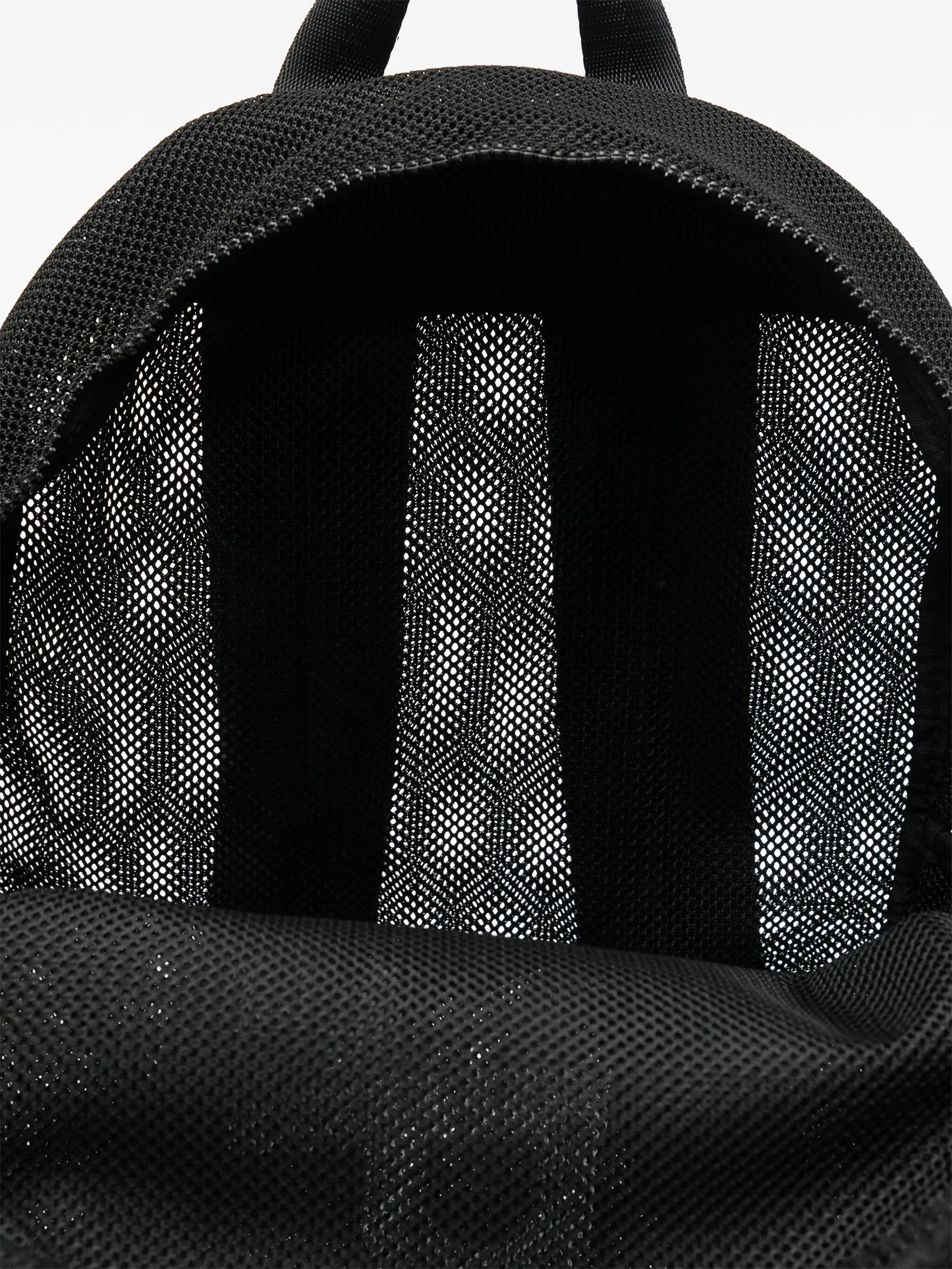 A.p.c. Logo-print Backpack - 3