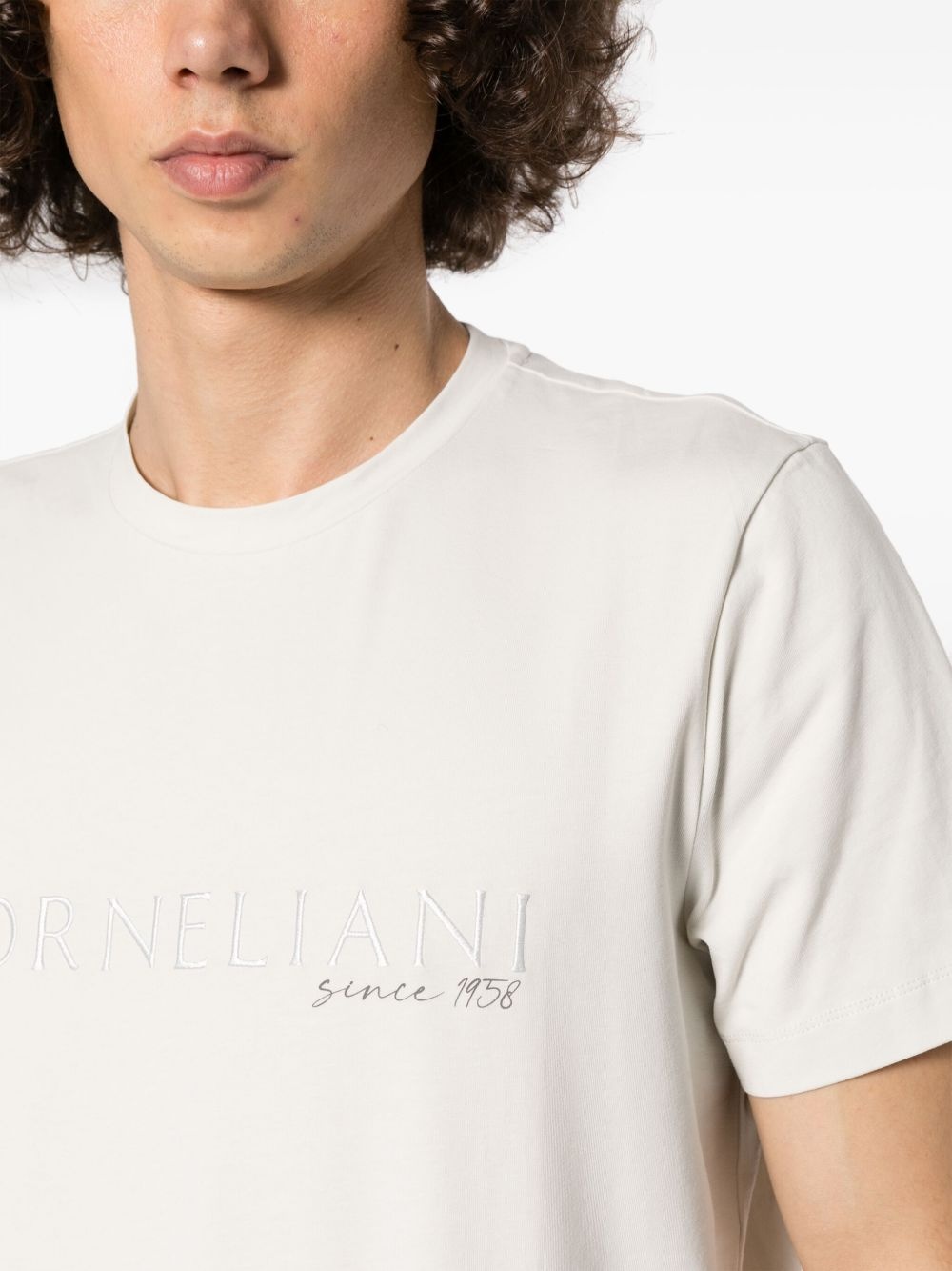 logo-embroidered crew-neck T-shirt - 5