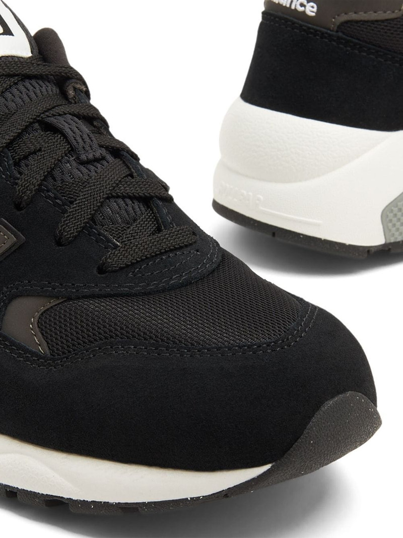 580 logo-patch suede sneakers 3