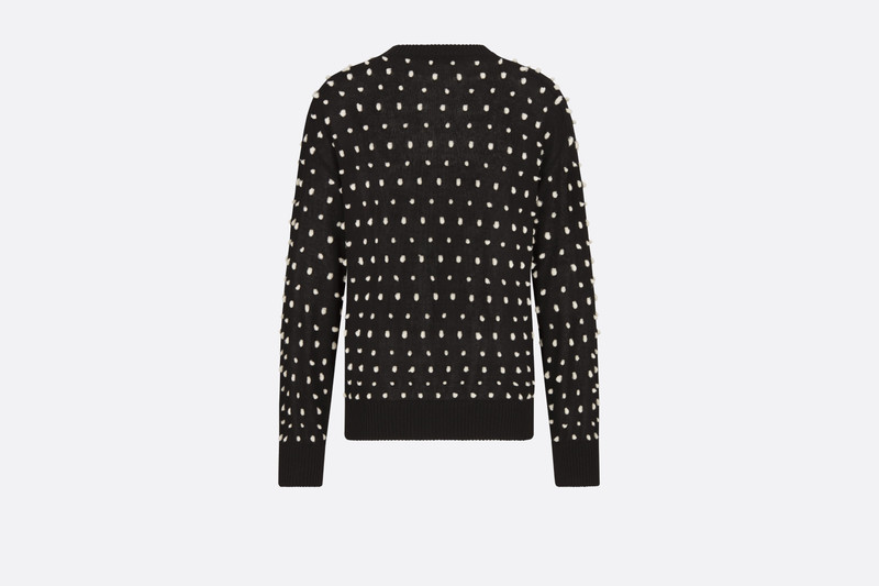 Round-Neck Sweater 2