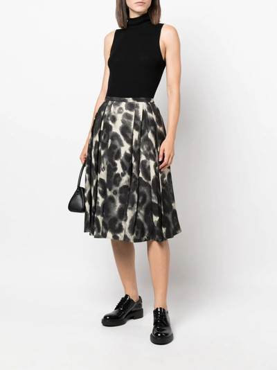 Aspesi abstract-print pleated skirt outlook