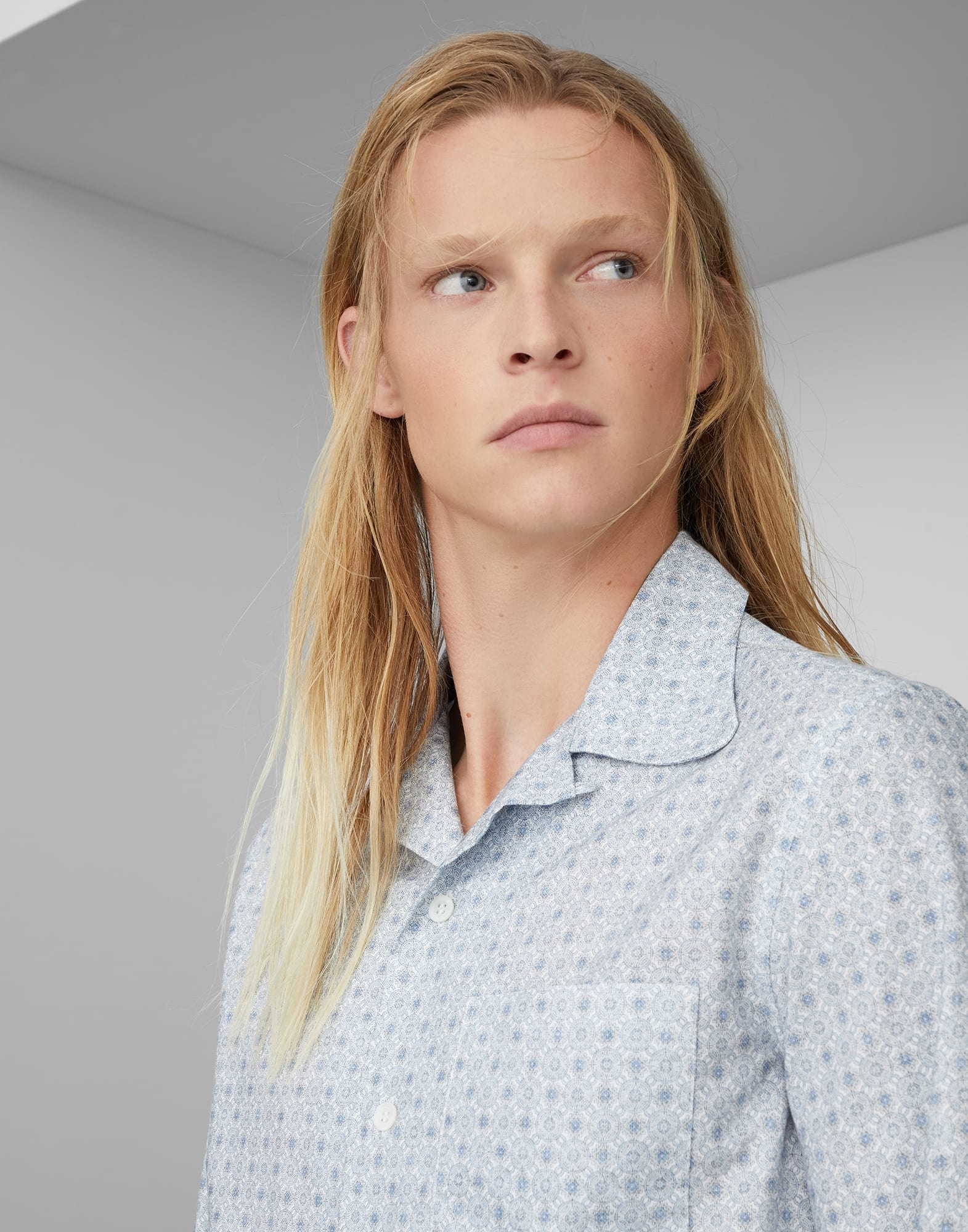 Cotton easy fit shirt with geometric pattern, camp collar and chest pocket - 3