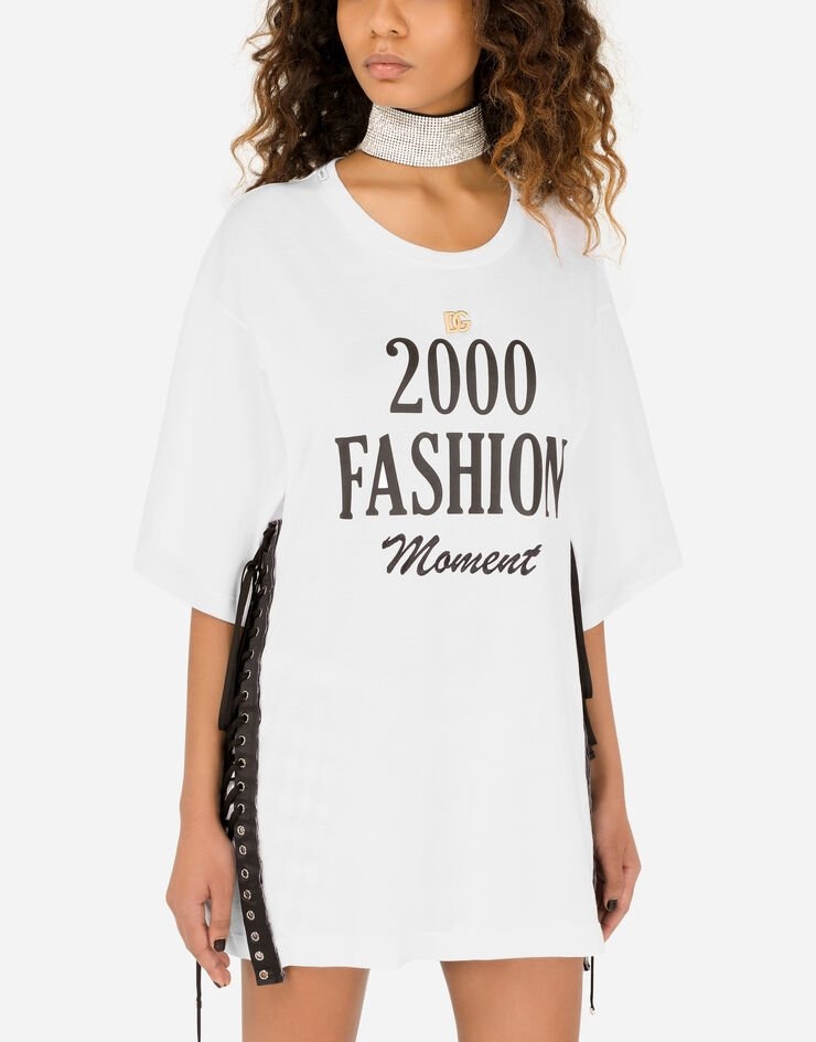 Jersey T-shirt with lacing and 2000 fashion print - 4