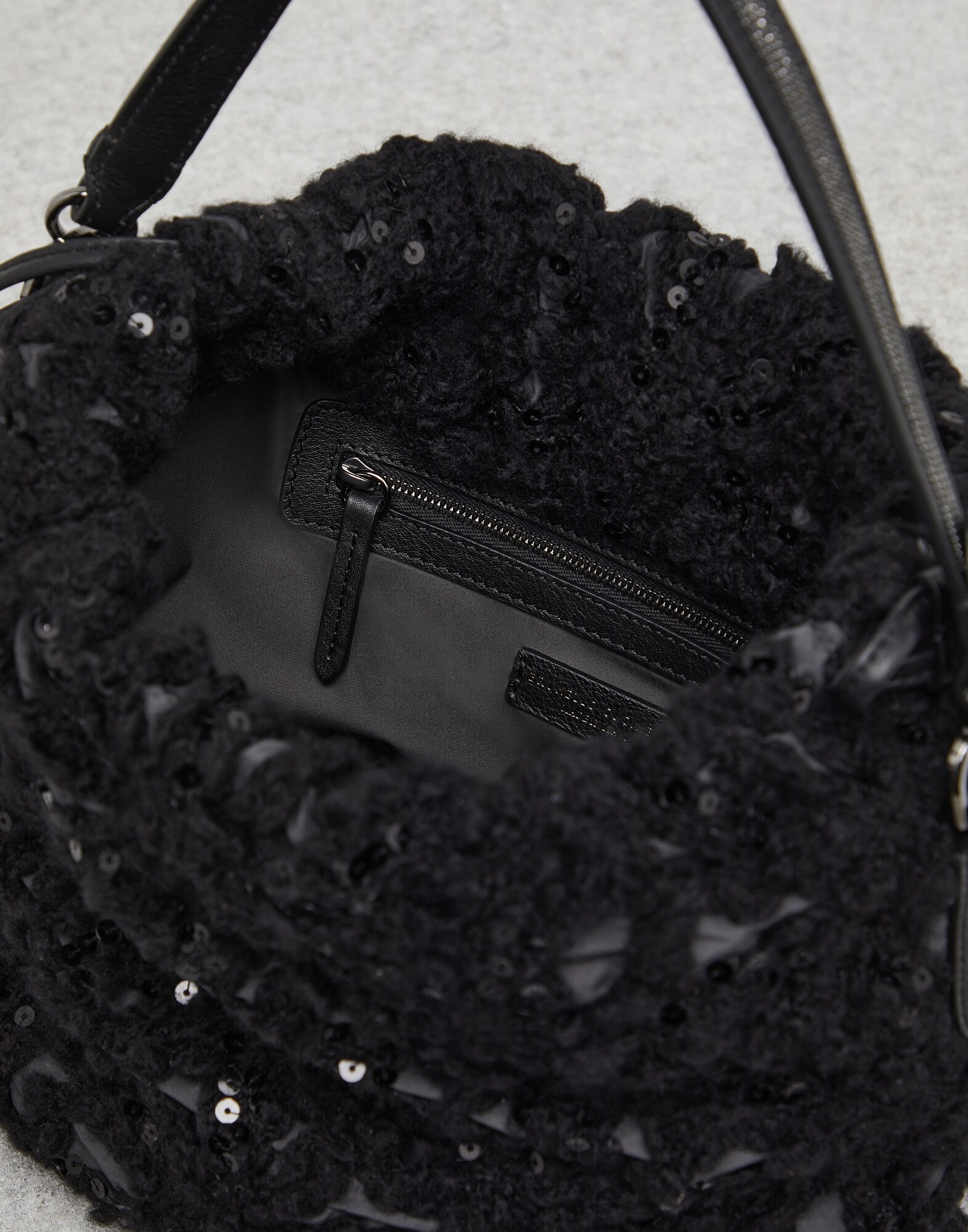 Dazzling flowers embroidery bag with shiny handle - 5