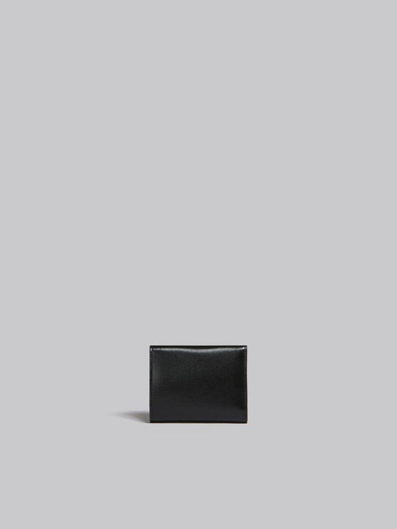 BLACK LEATHER TRIFOLD PRISMA WALLET 3