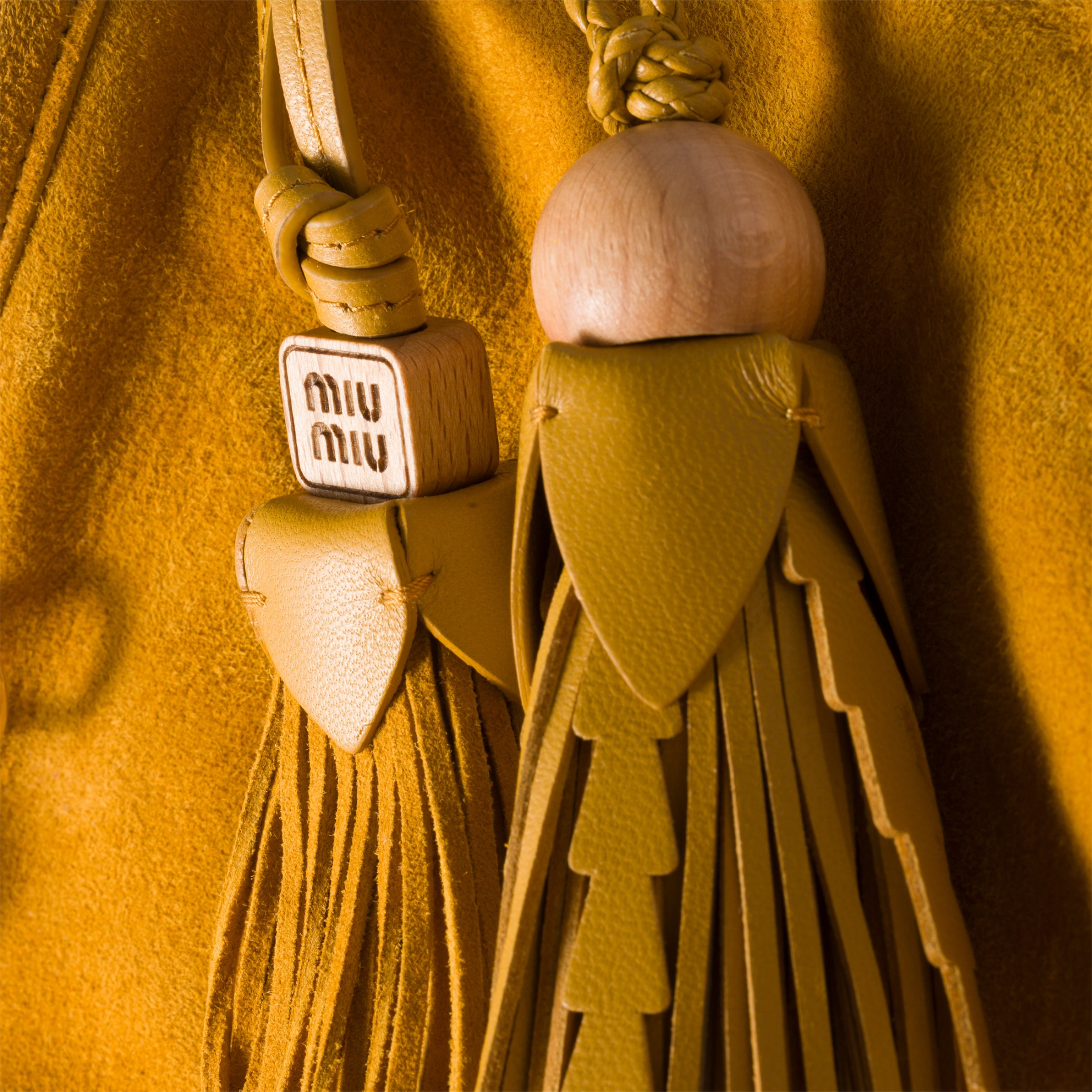 Suede handbag with tassels - 5
