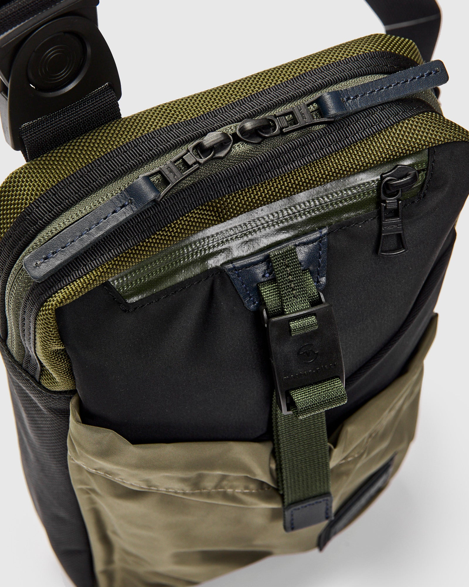 Scramble Shoulder Bag in Khaki - 3