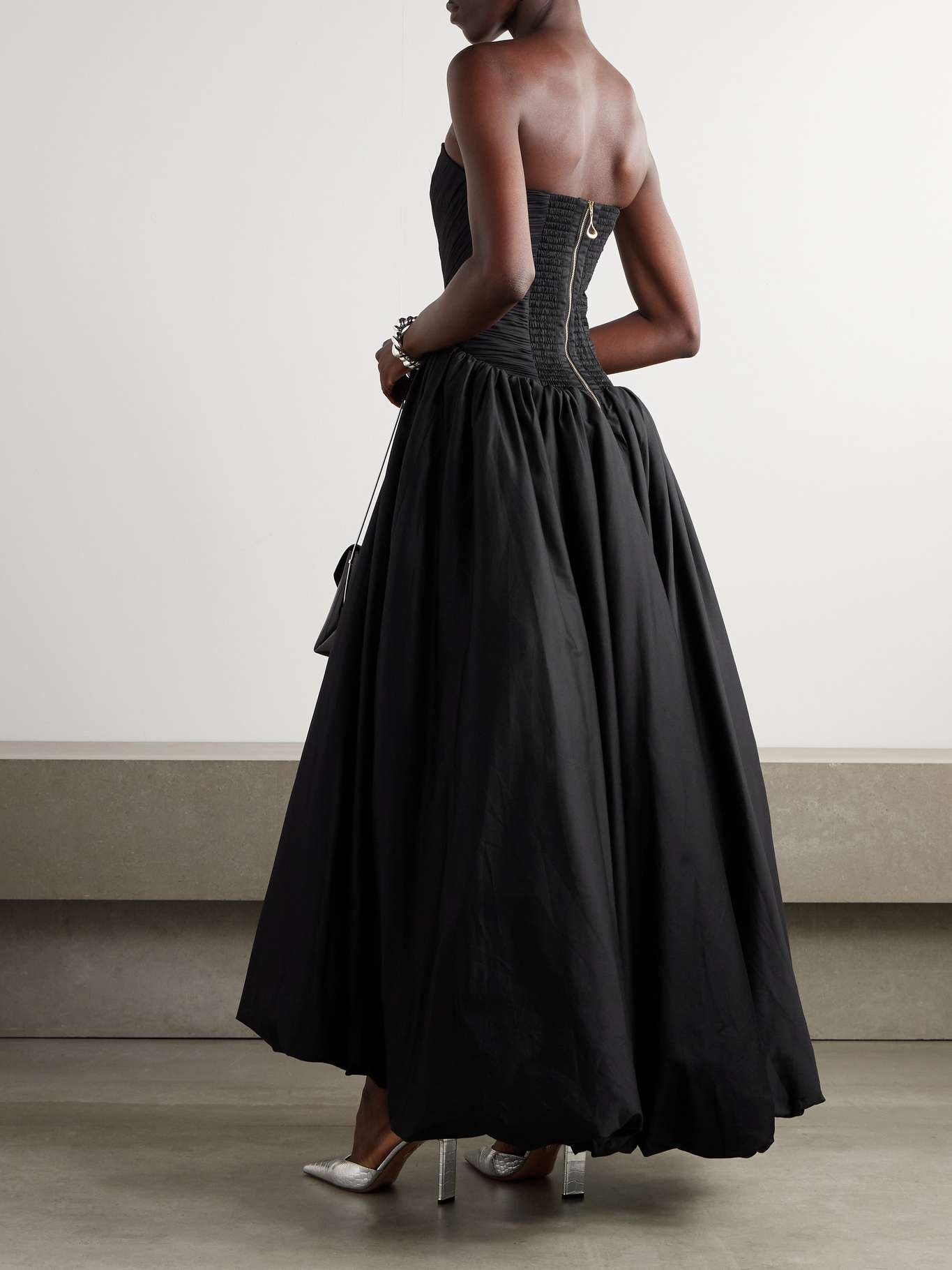 Spatial asymmetric strapless draped cotton-sateen gown - 3