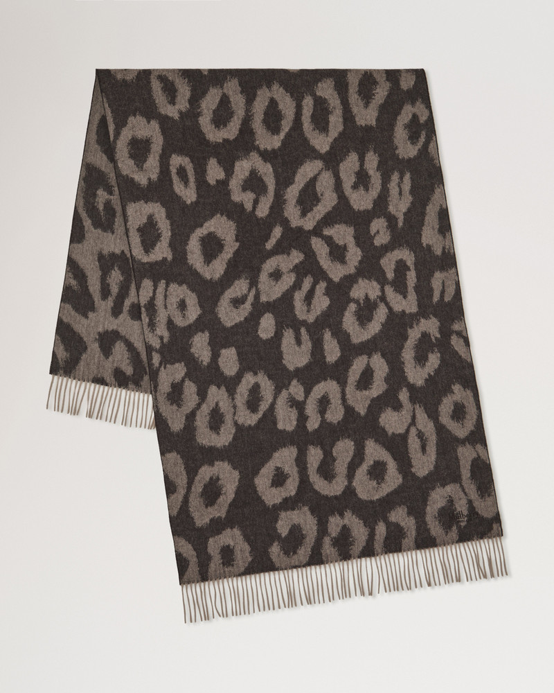 Leopard Merino Wool Scarf
Ebony & Maple Merino Wool 1