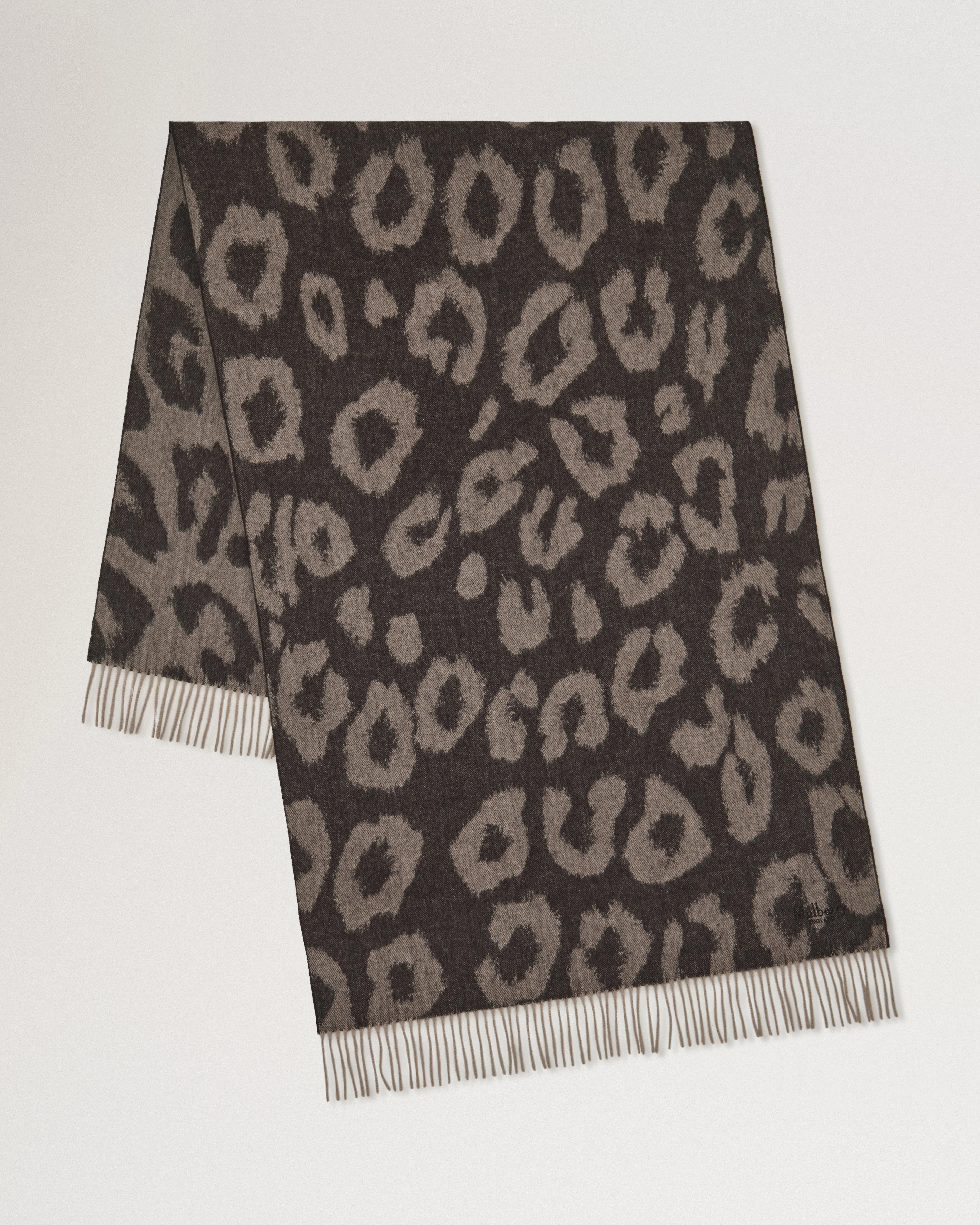 Leopard Merino Wool Scarf
Ebony & Maple Merino Wool - 1