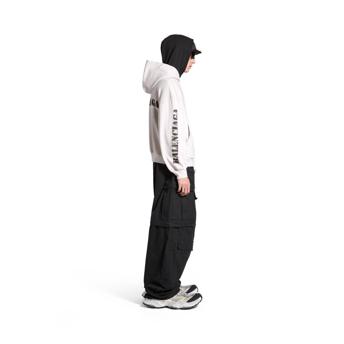 Stencil Type Zip-up Hoodie Regular Fit in Off White/black - 3
