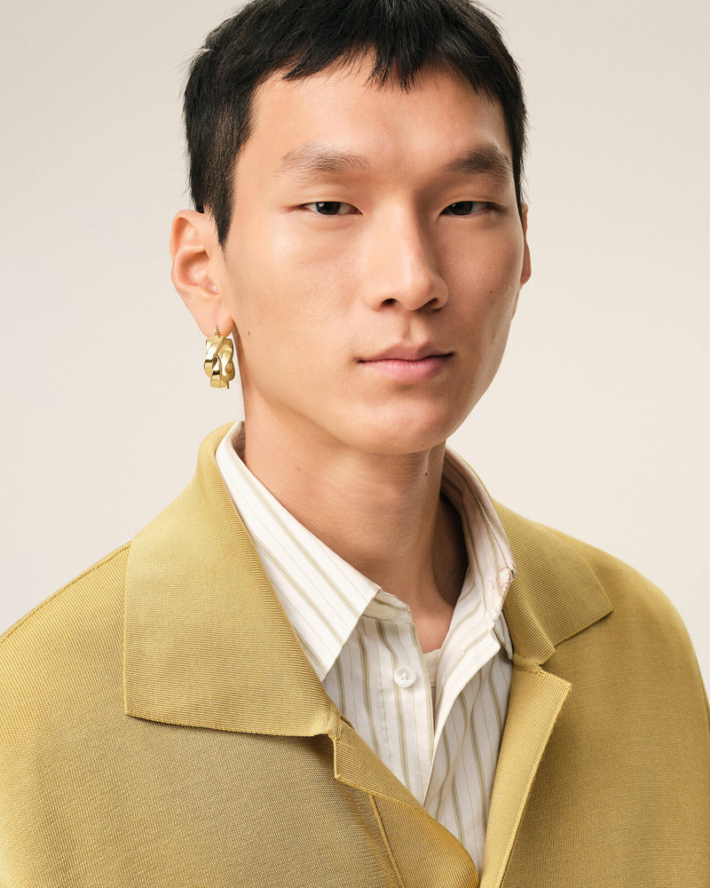 AMI Paris GOLD BRASS TRESSE HOOPS outlook