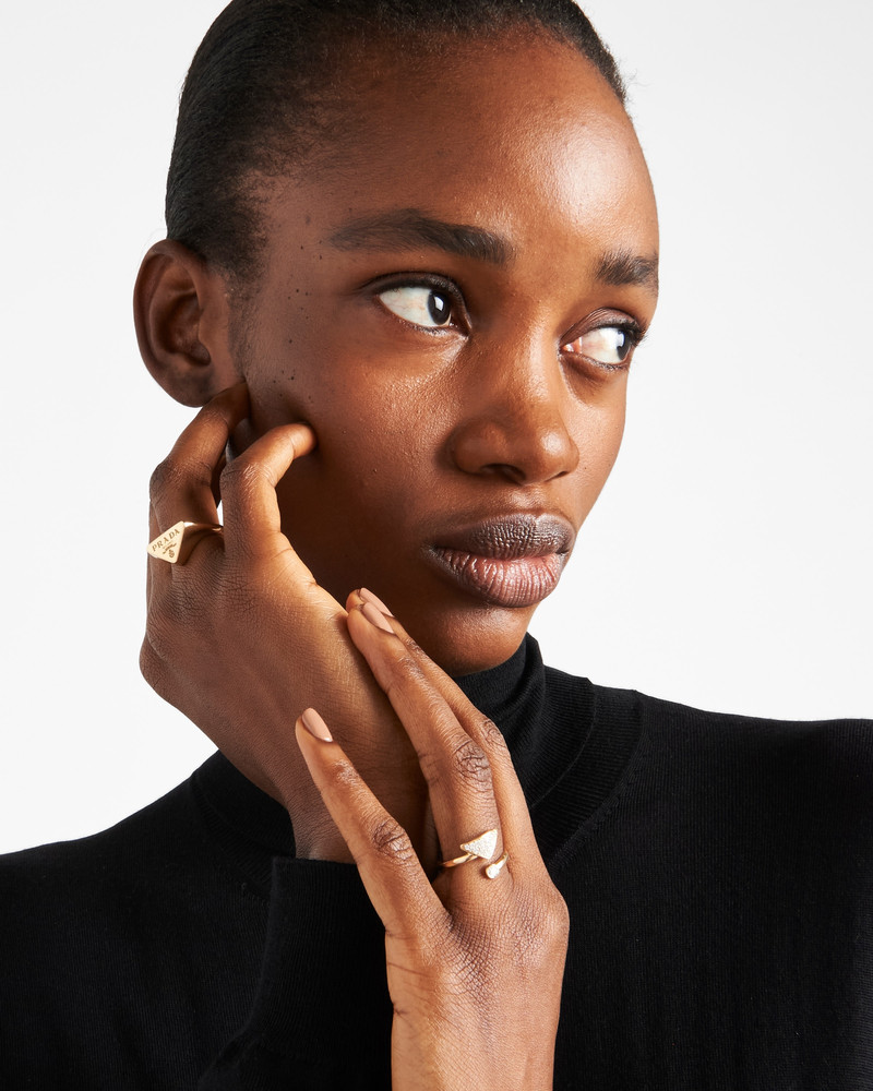 Eternal Gold signet ring in yellow gold 5