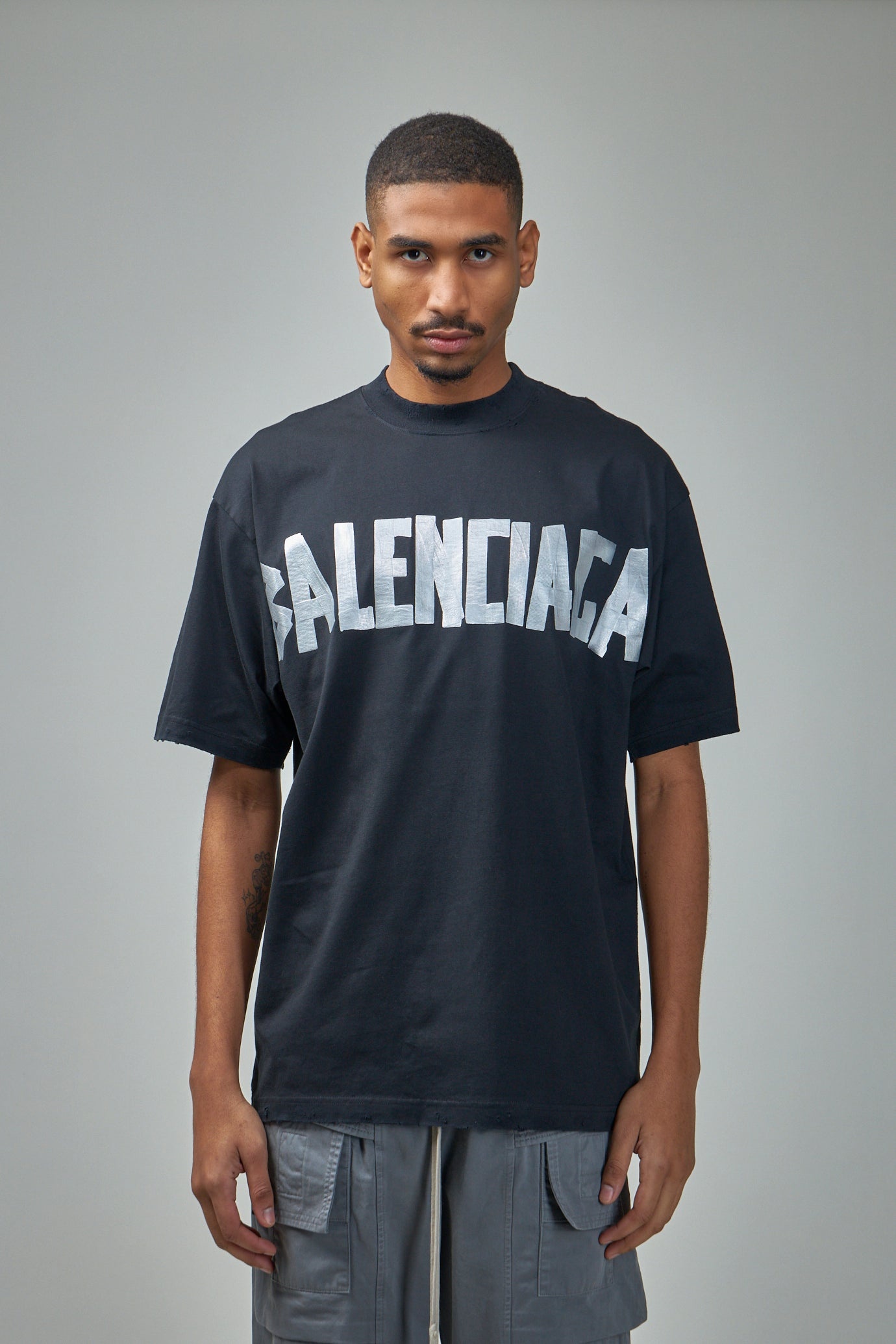 BALENCIAGA New Tape Type T-Shirt Medium Fit | labelsfashion