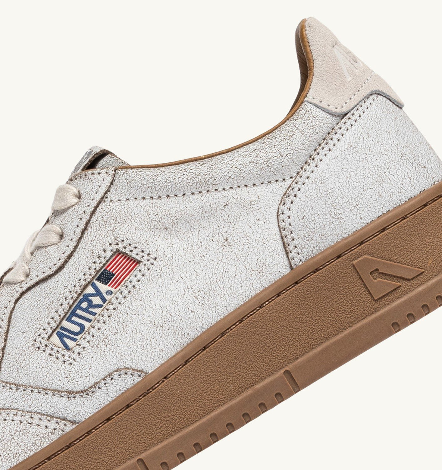 MEDALIST LOW SNEAKERS IN WHITE AND TOBACCO BROWN SCRAPED EFFECT SUEDE - 7