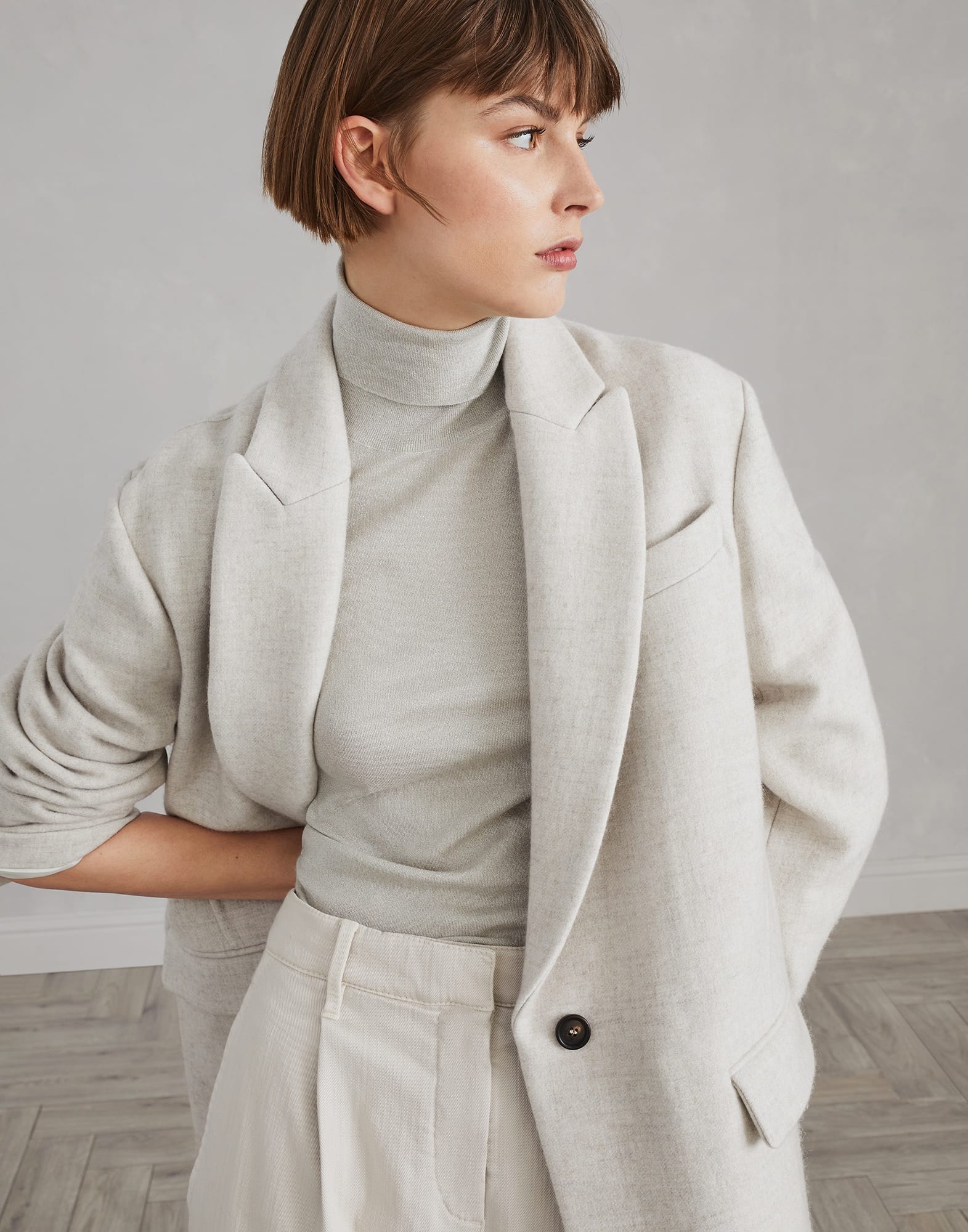 Hand-finished cozy cashmere double cloth blazer with monili - 4