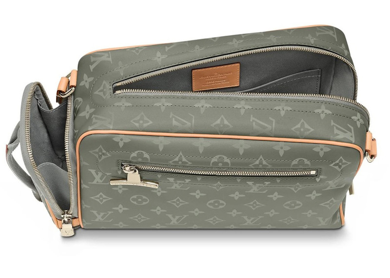 Louis Vuitton Louis Vuitton Camera Bag Monogram Titanium outlook