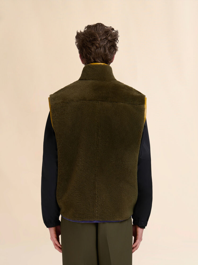 DEEP GREEN SHEARLING VEST WITH LEATHER PIPING - 3