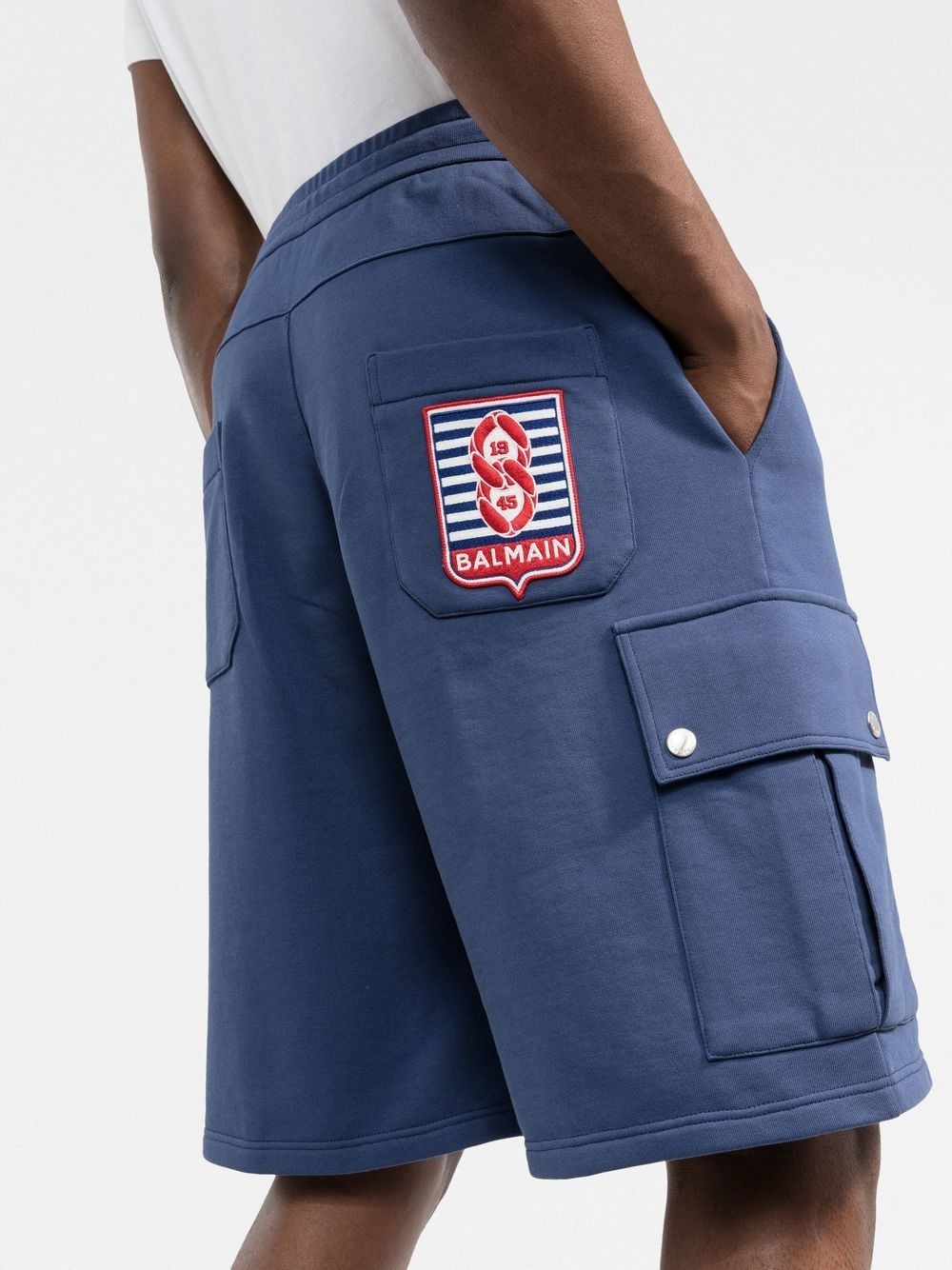 logo patch multi-pocket shorts - 3