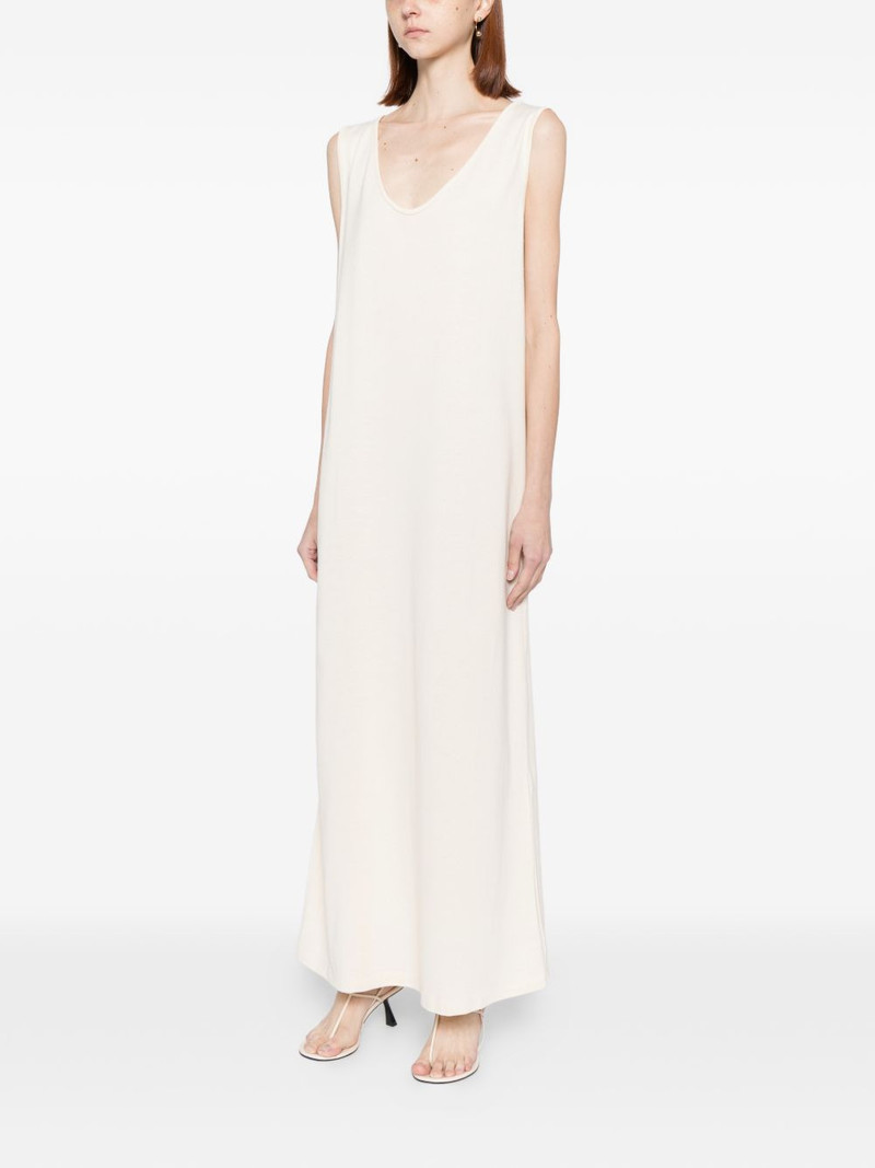 Hall dress 3