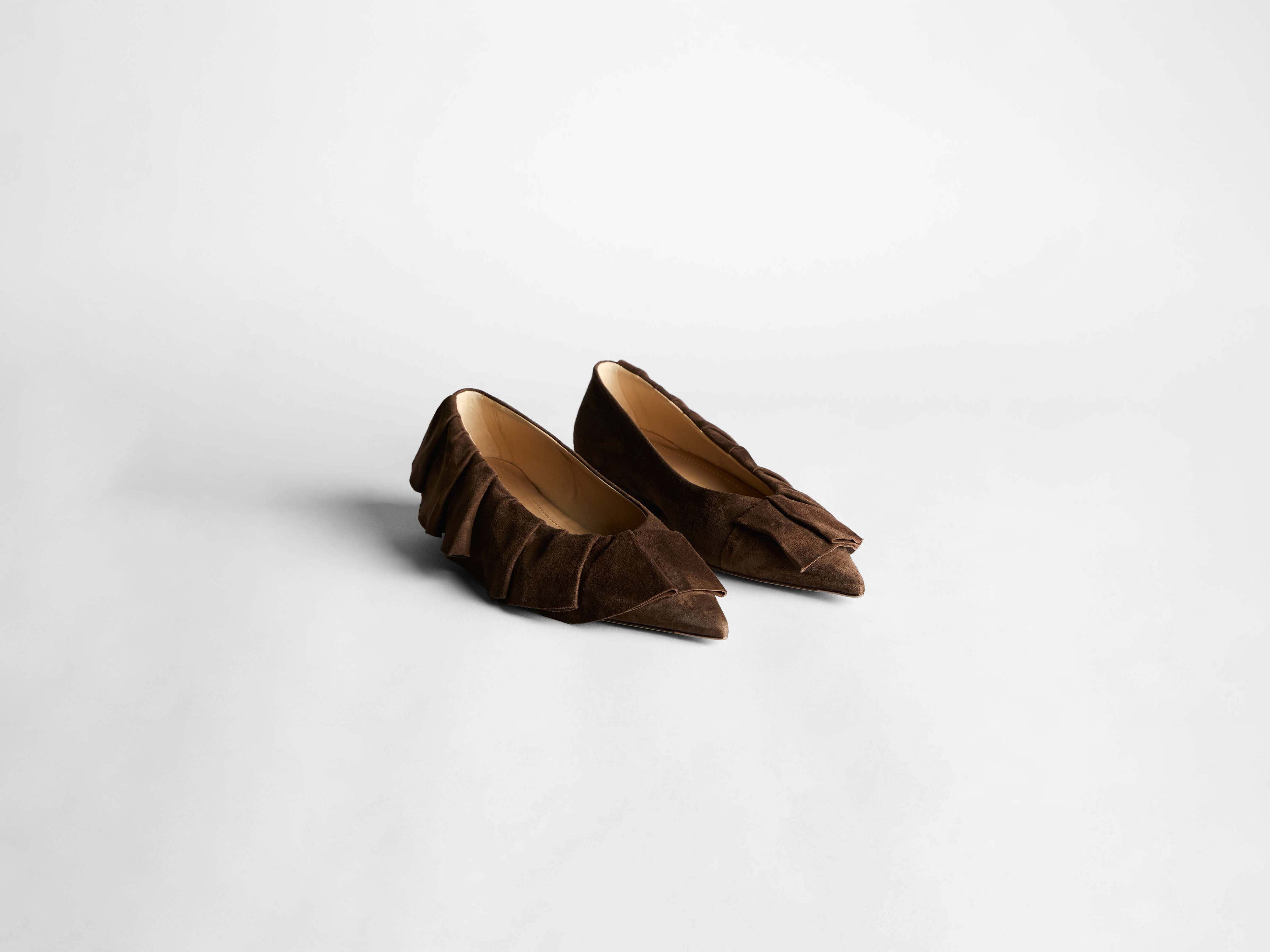WOMENS RUFFLE BALLERINA FLATS IN BROWN - 4