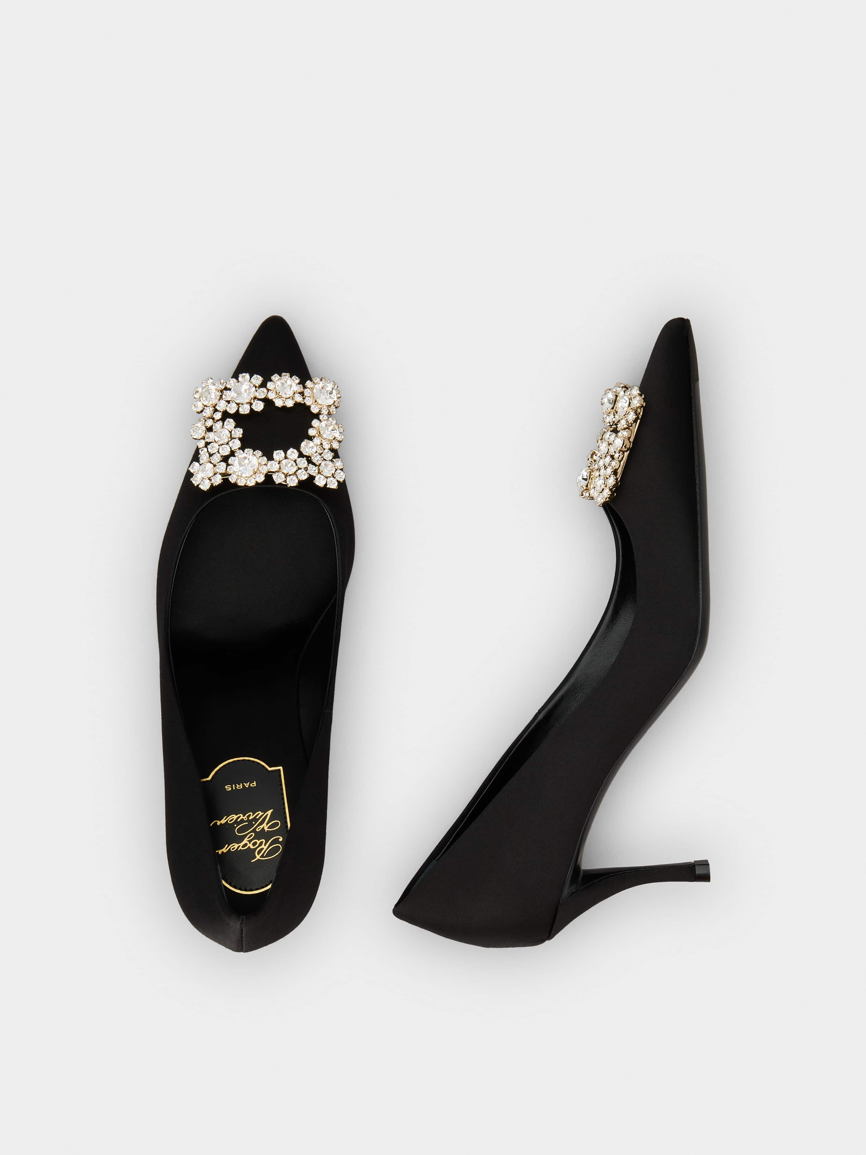 Flower Strass Buckle Pumps in Satin - 4