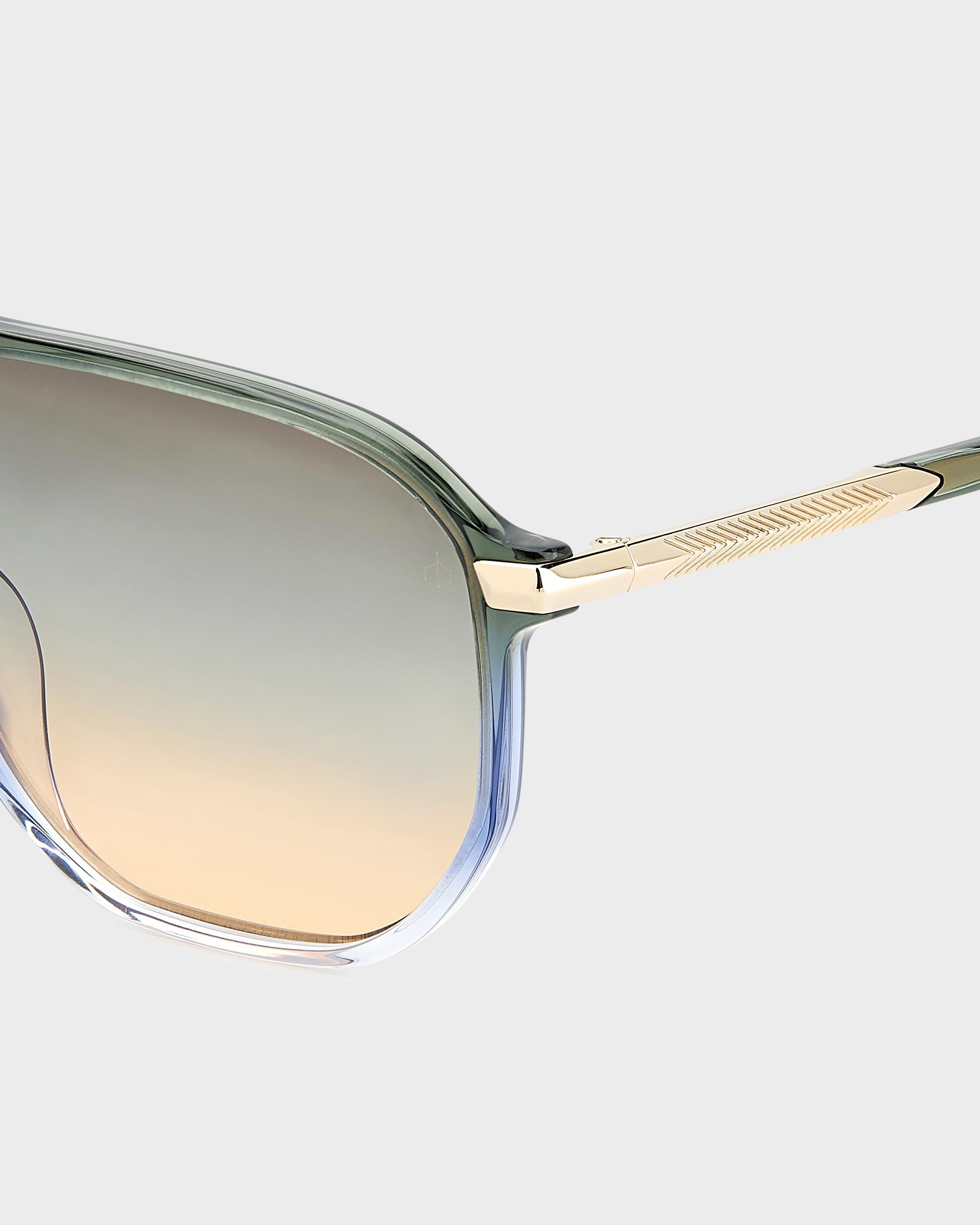 Maeve
Navigator Sunglasses - 3