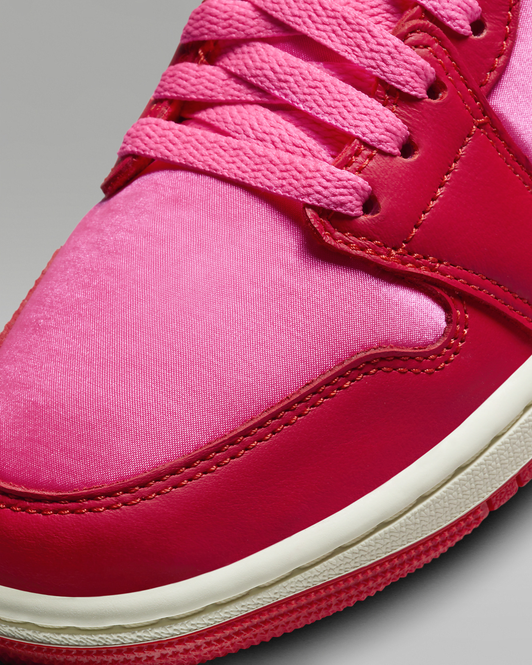 Air Jordan 1 Low SE Women's Shoes - 7