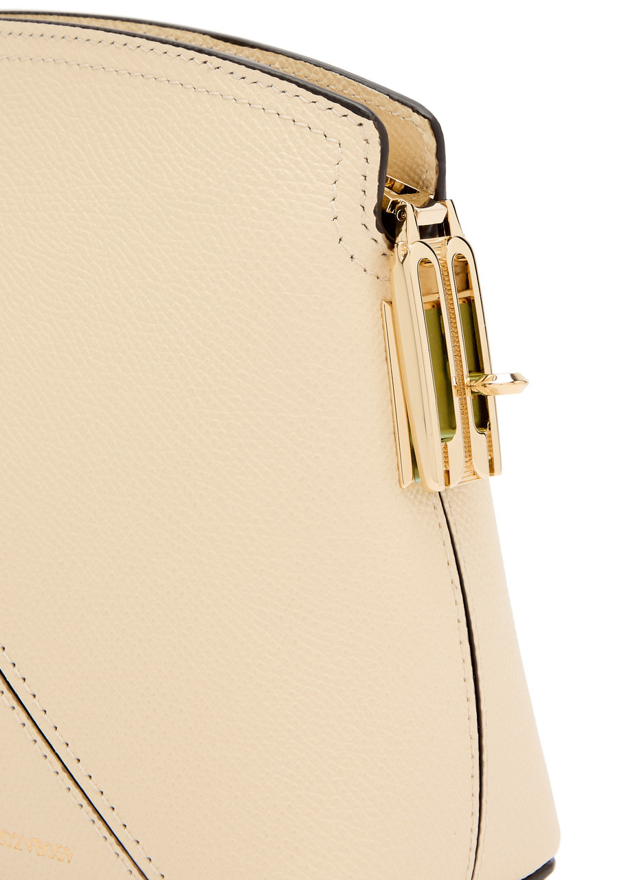 Victoria Beckham Small Classic Grained-leather Clutch - 3