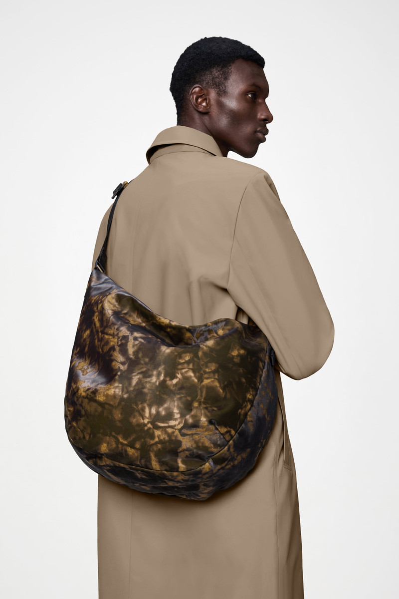 RAINS Valera Shoulder Bag Large outlook