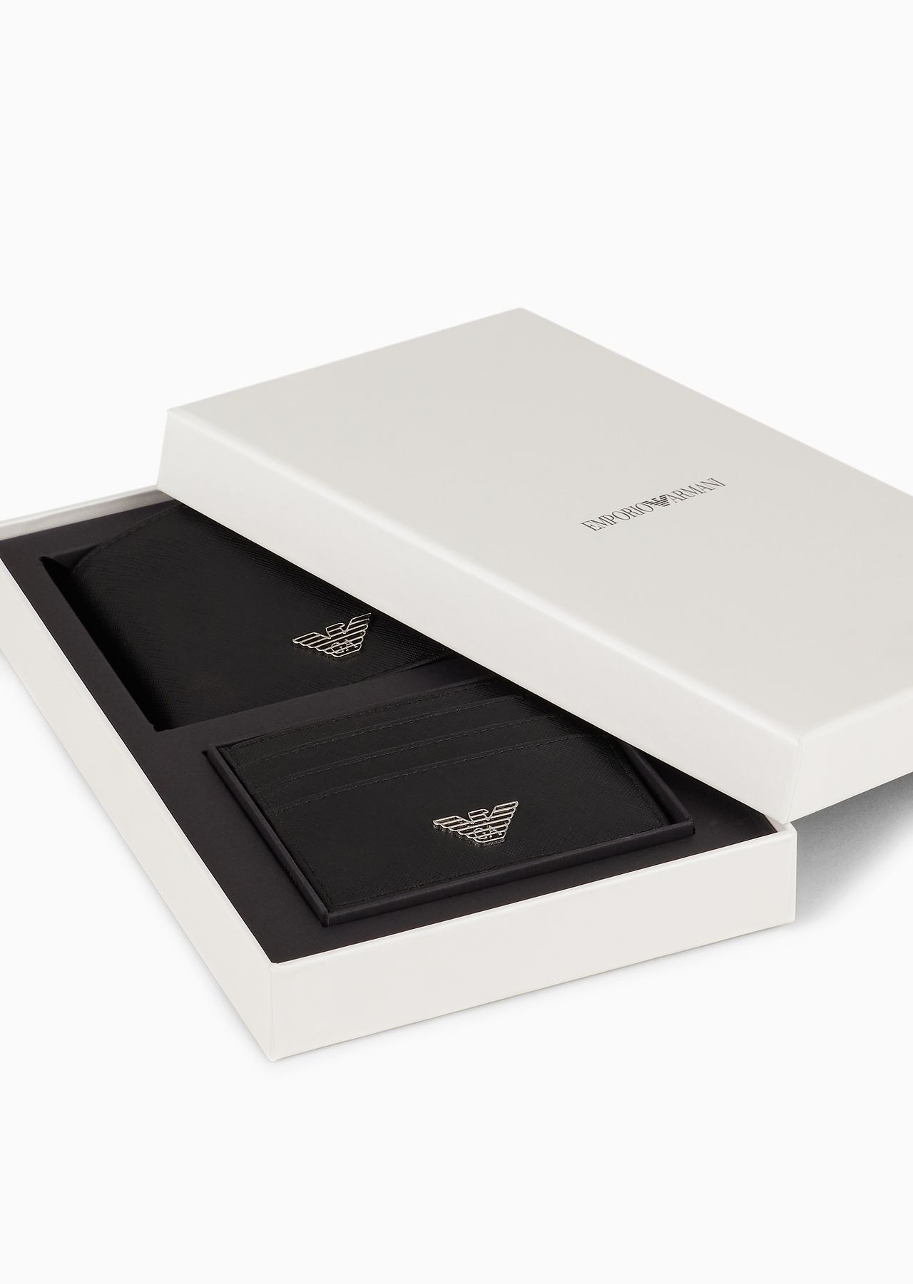 ASV gift box containing regenerated Saffiano leather wallet and card holder with eagle plate - 5