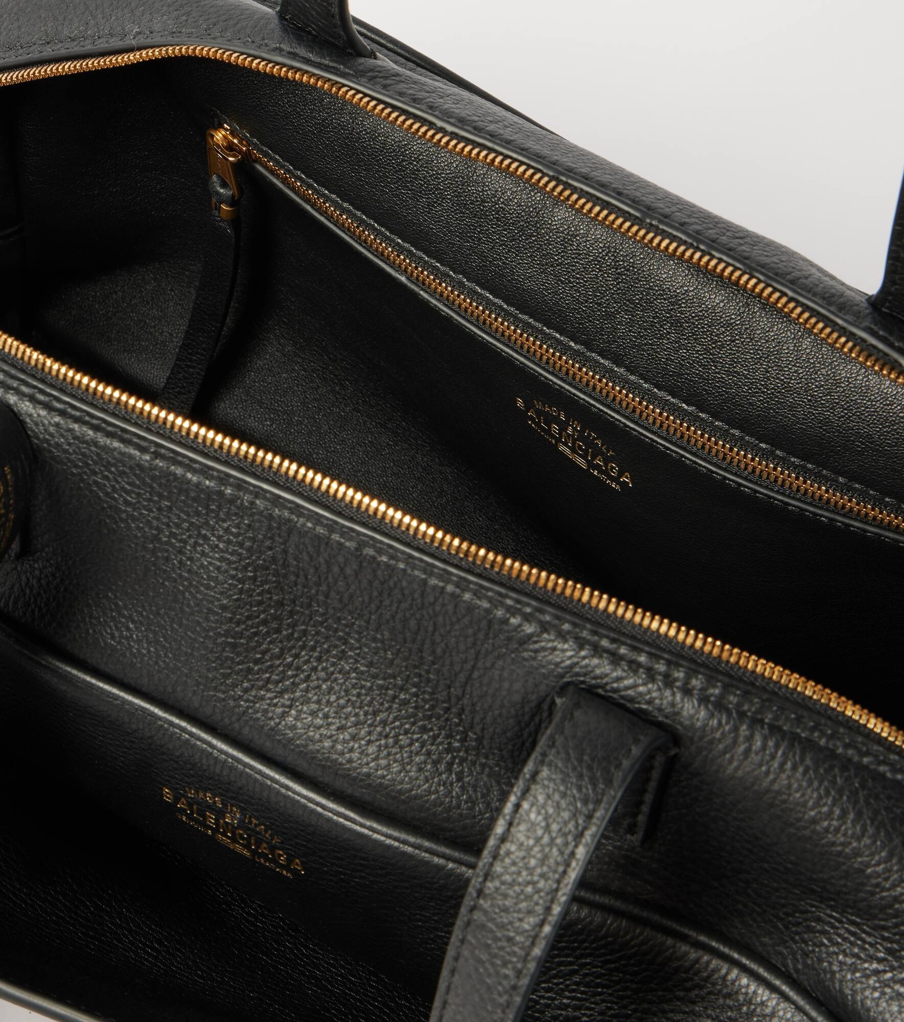 Carrie Medium leather bowling bag - 3
