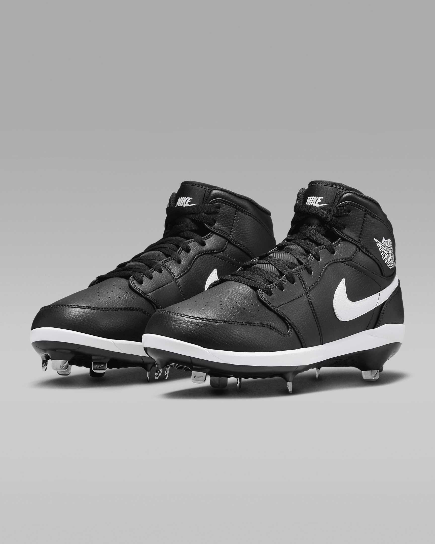 Jordan 1 Retro Metal Men's Baseball Cleats - 5