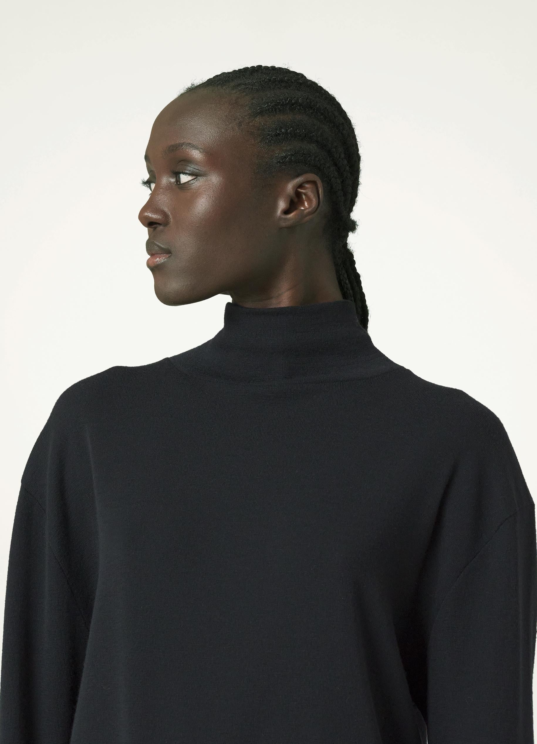 SEAMLESS TURTLENECK SWEATER - 5