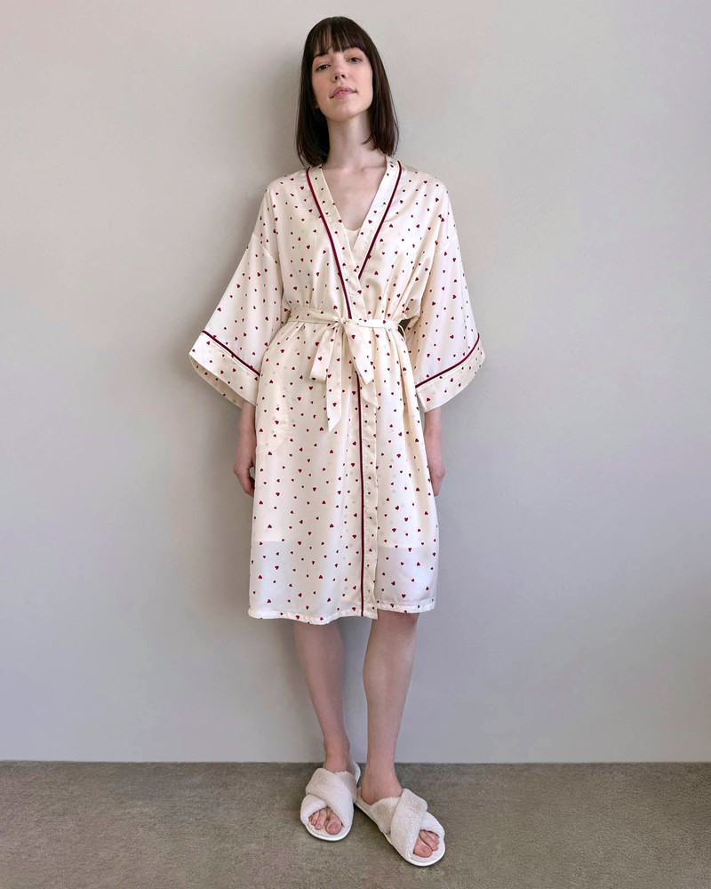 Splendid Small Heart Toss Satin Silk Robe outlook