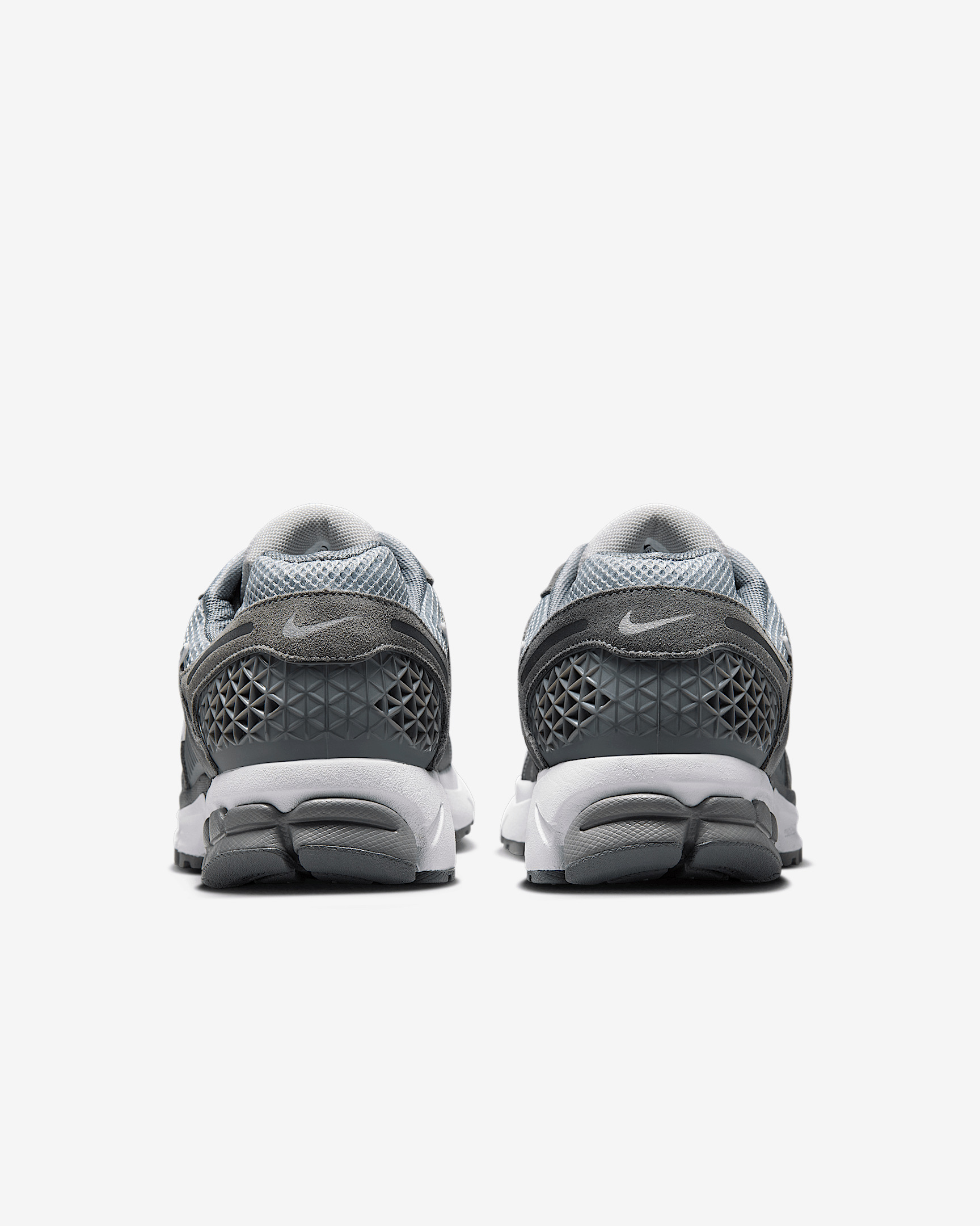 Nike Zoom Vomero 5 Men's Shoes - 6