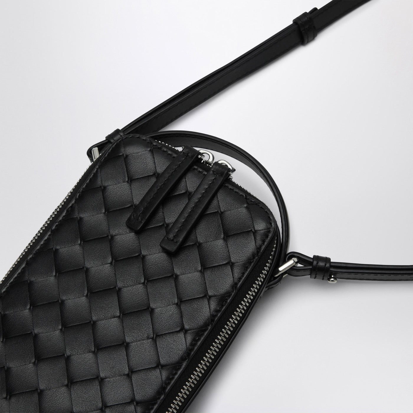 Bottega Veneta Men Getaway Smartphone Case In Black Intrecciato - 5
