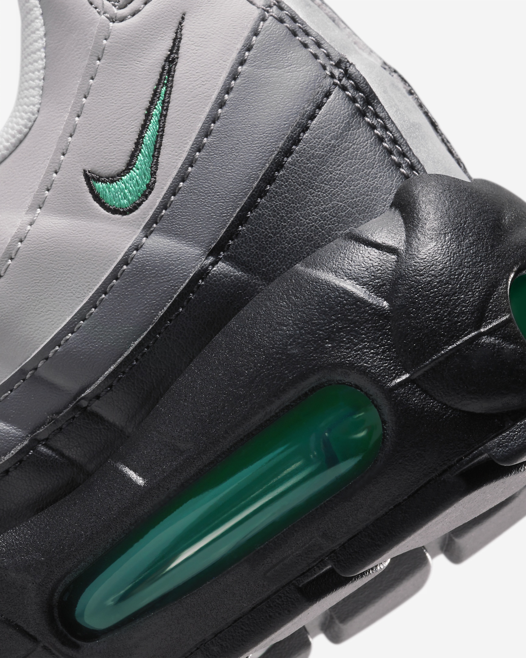 Nike Women's Air Max 95 Shoes - 8