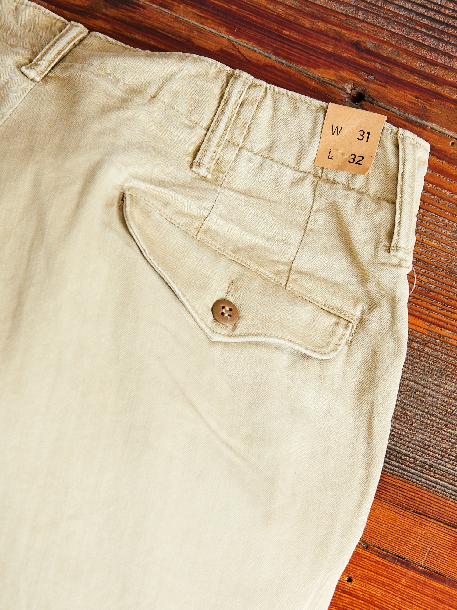 Officer Chino Pants in Vintage Khaki - 9