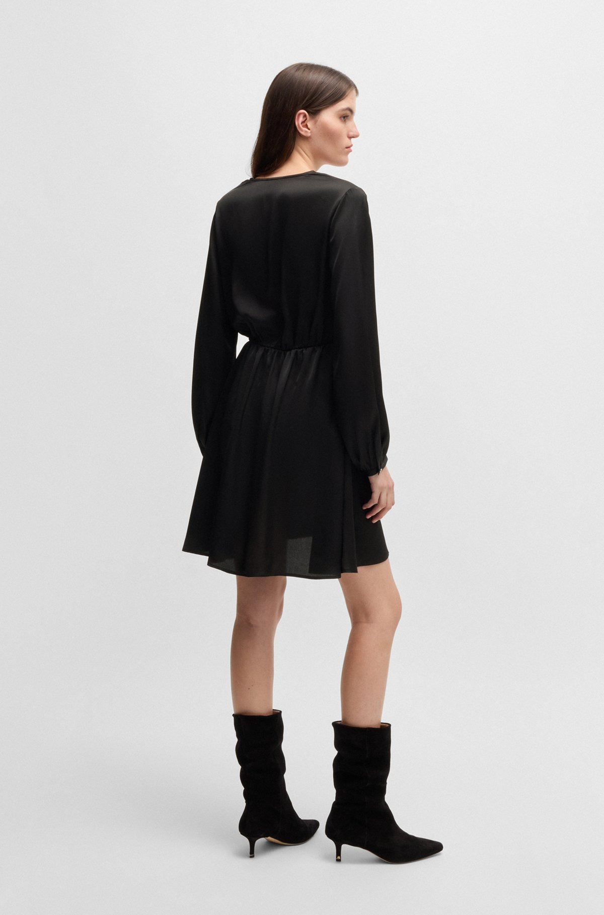 V-NECK DRESS IN HAMMERED SATIN - 4