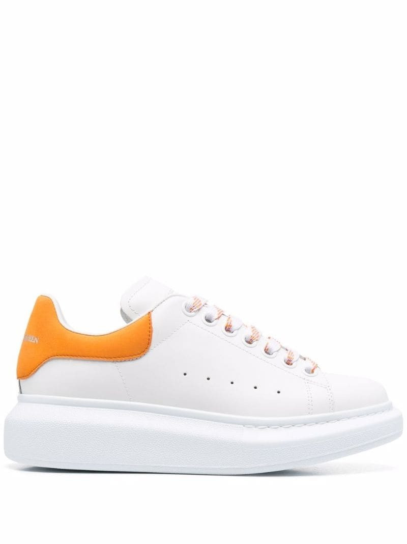 Oversized sole low-top sneakers - 1