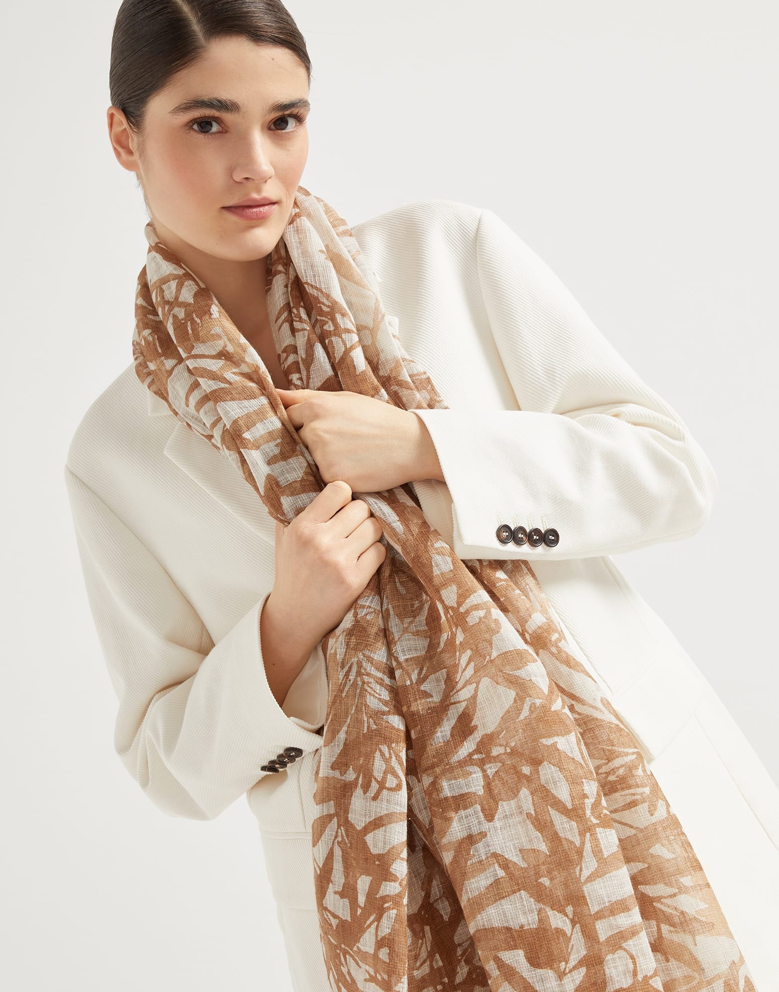 Sparkling herbarium print linen scarf 4
