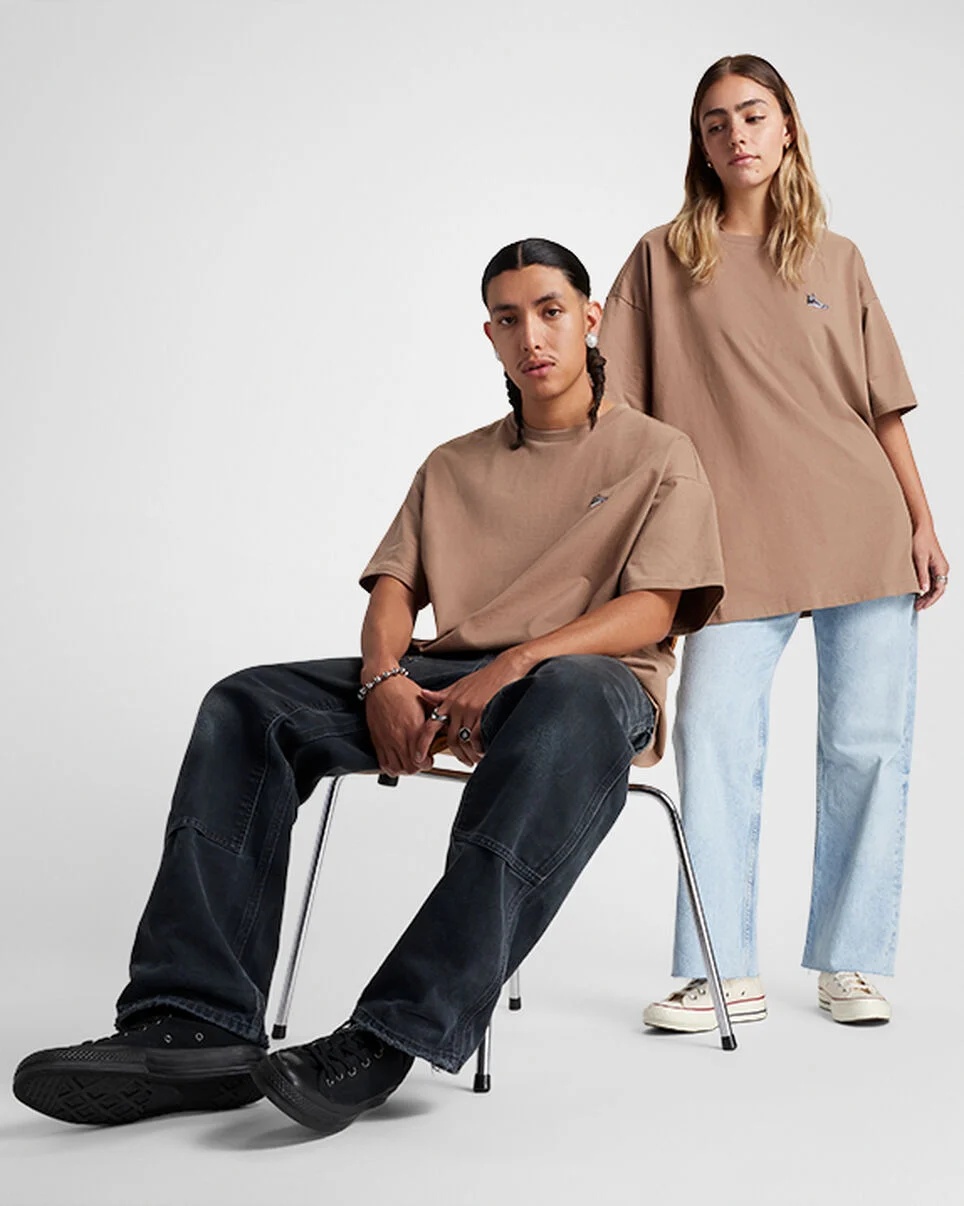 Go-To Loose Fit Sneaker Patch T-Shirt - 2