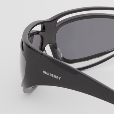 Burberry Eliot Sunglasses outlook