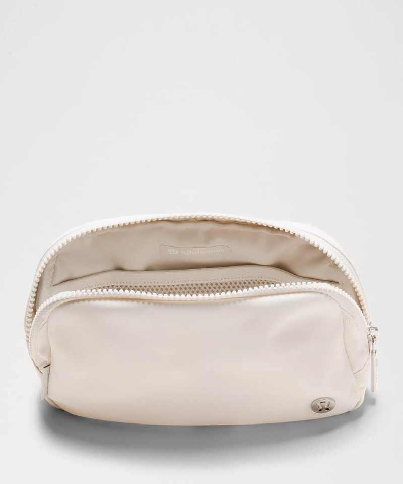 Everywhere Belt Bag with Long Strap 1L 5