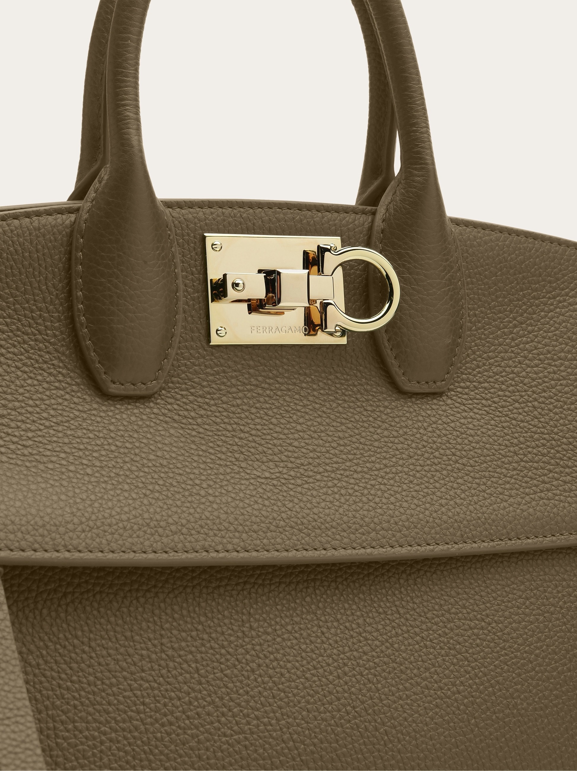 Ferragamo Studio Soft bag (M) - 8